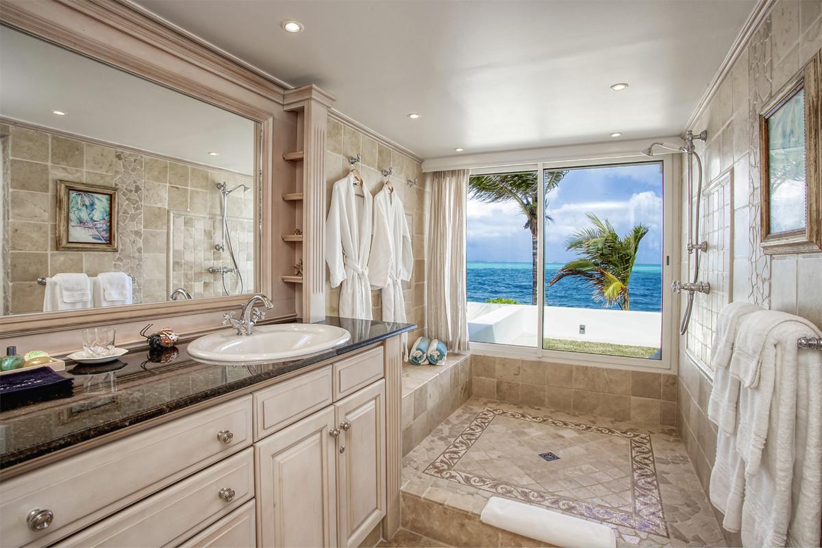 A louer villa 3 chambres Terres Basses Saint Martin_ Salle d'eau - 30